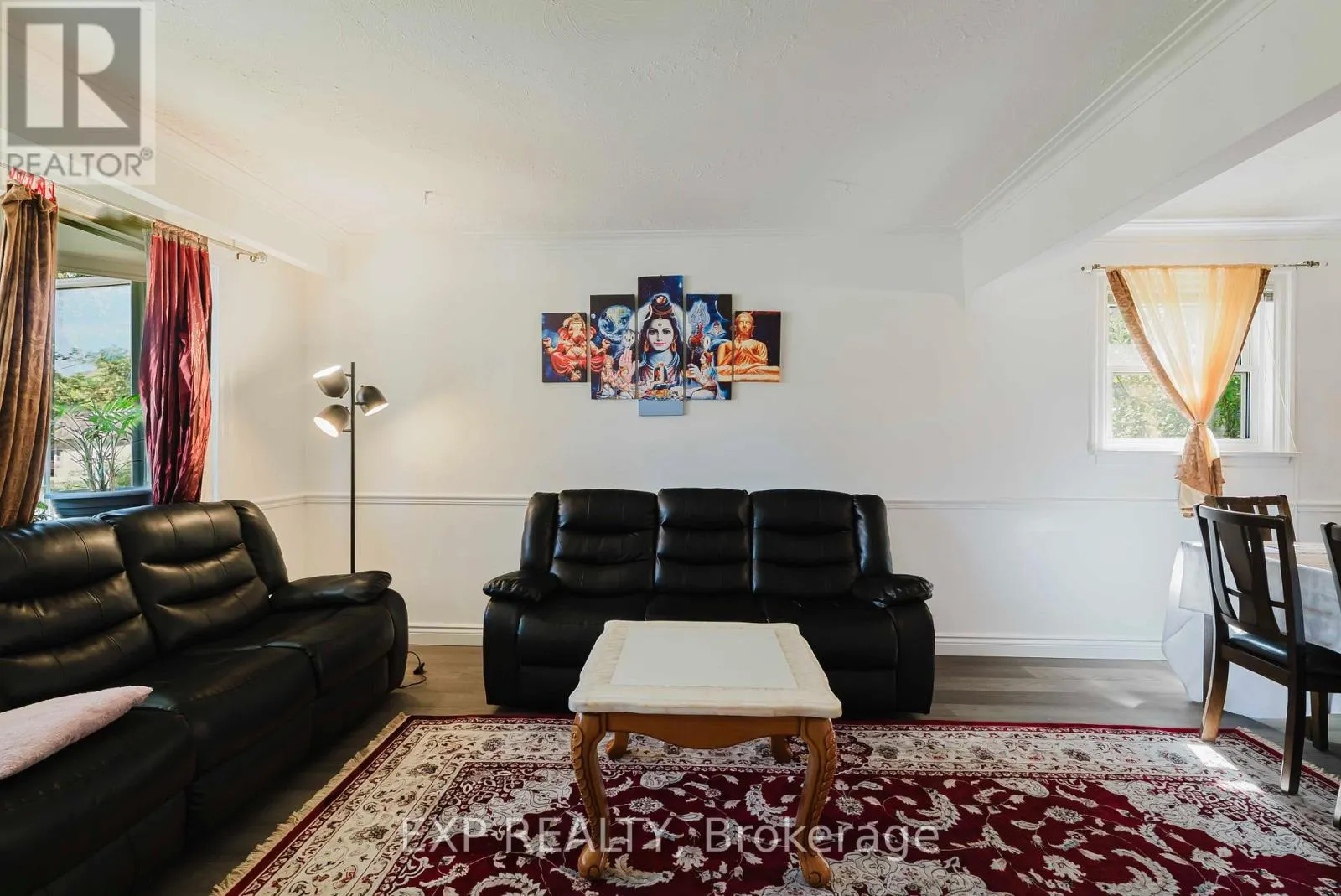 30 RONWAY CRESCENT