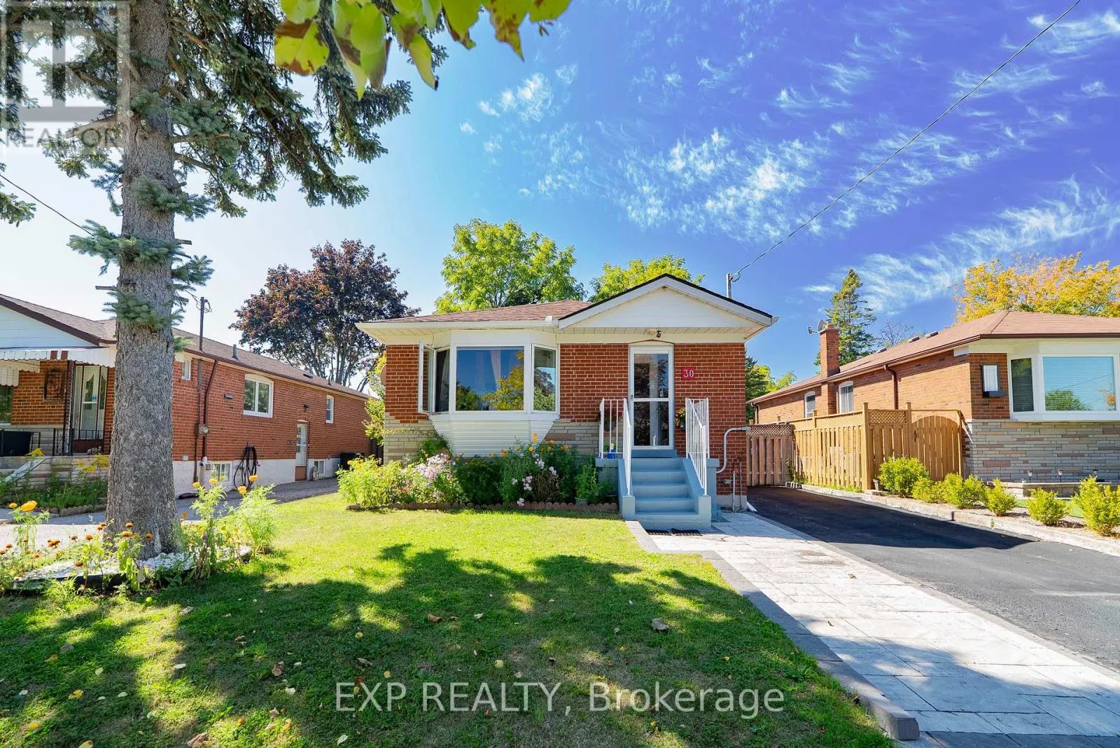 30 RONWAY CRESCENT