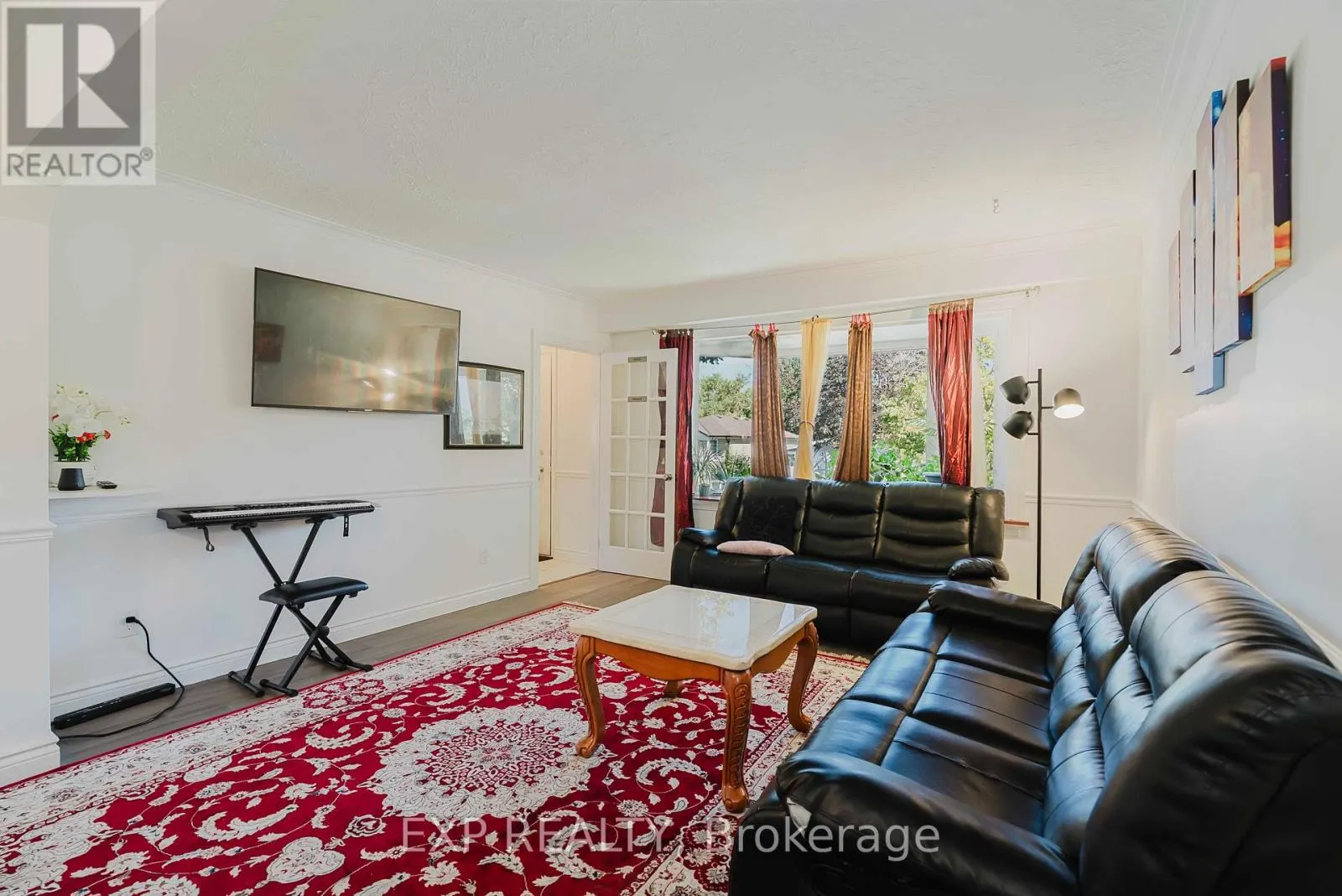 30 RONWAY CRESCENT