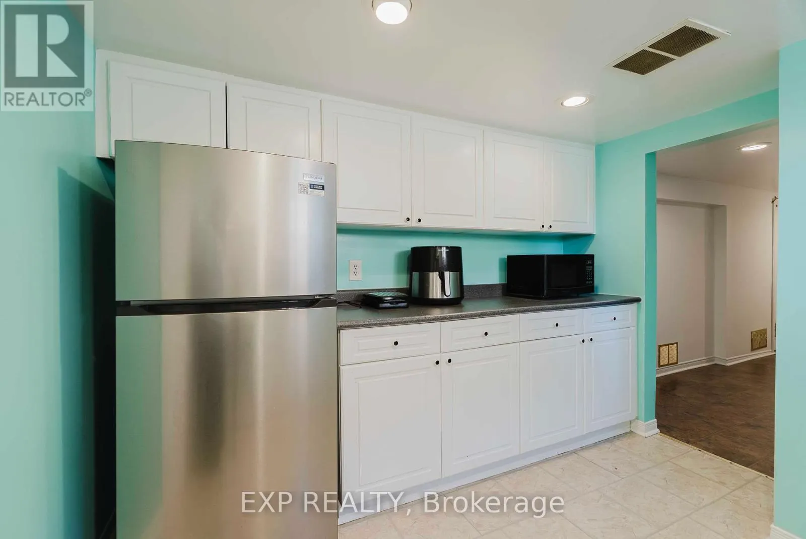 30 RONWAY CRESCENT