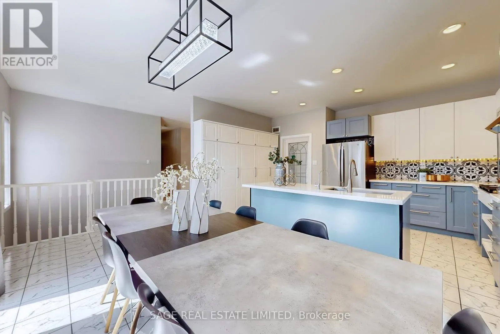 91 TWYN RIVERS DRIVE