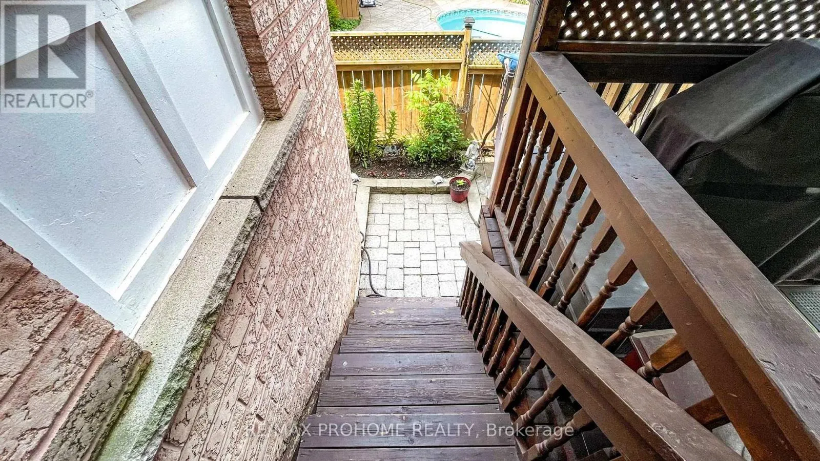 64 GRAINGER CRESCENT