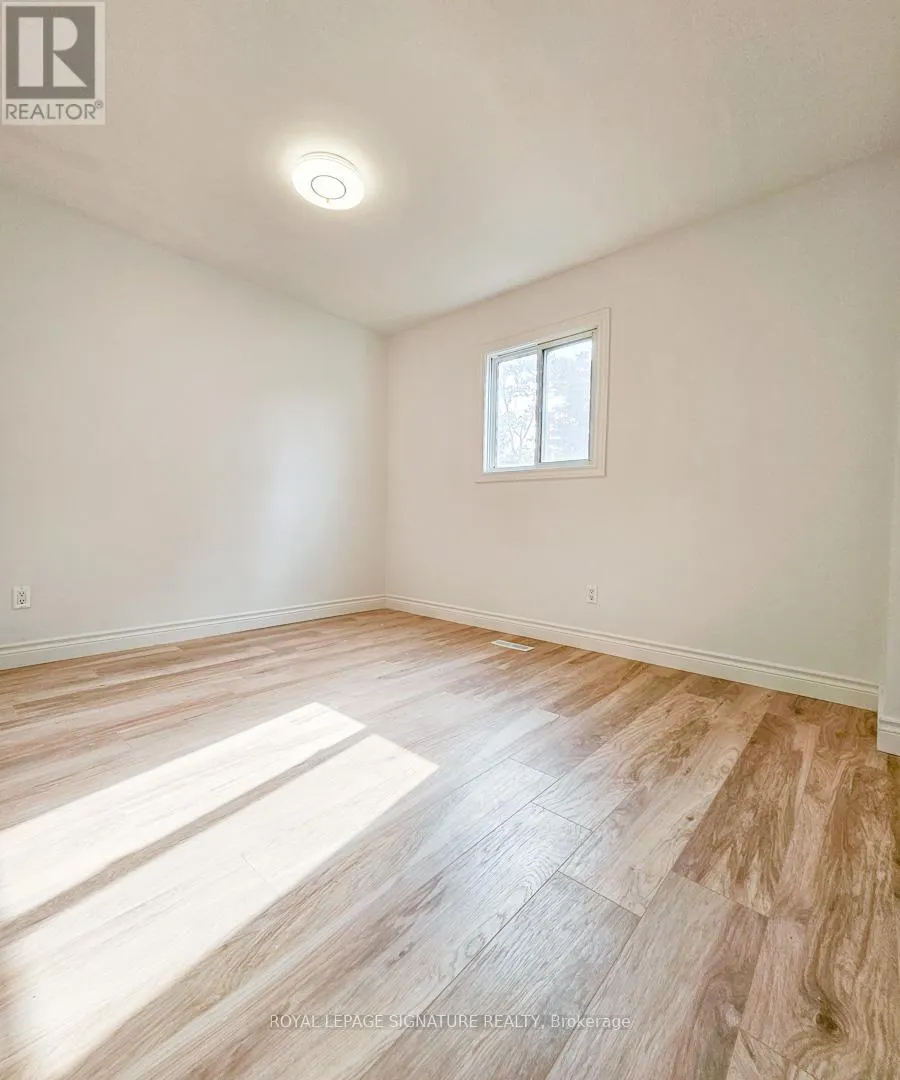33 WOODHOUSE CRESCENT