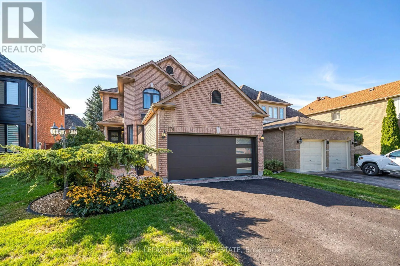174 THICKET CRESCENT