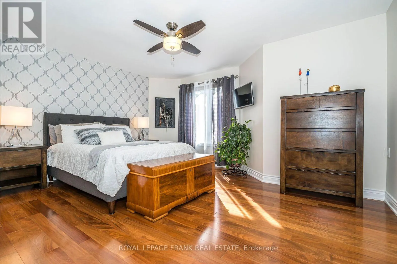 174 THICKET CRESCENT