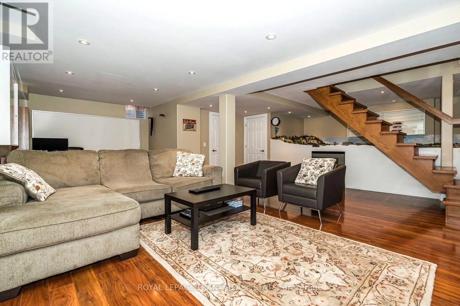 174 THICKET CRESCENT