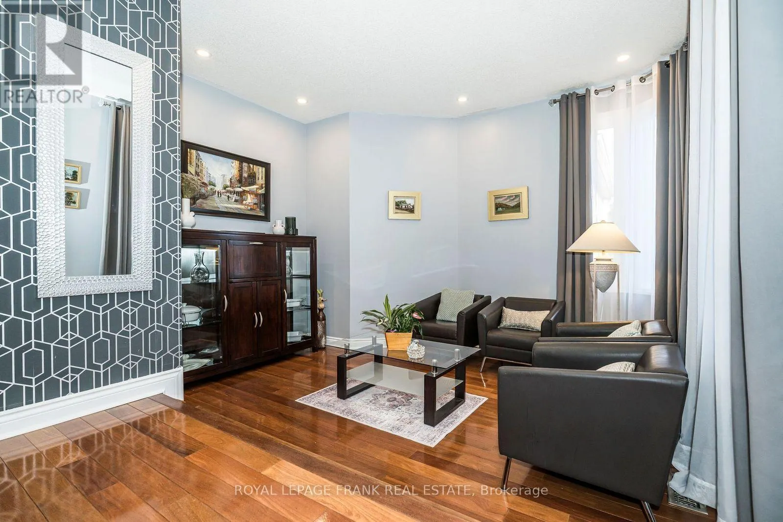 174 THICKET CRESCENT