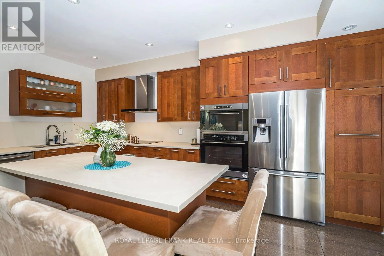 174 THICKET CRESCENT