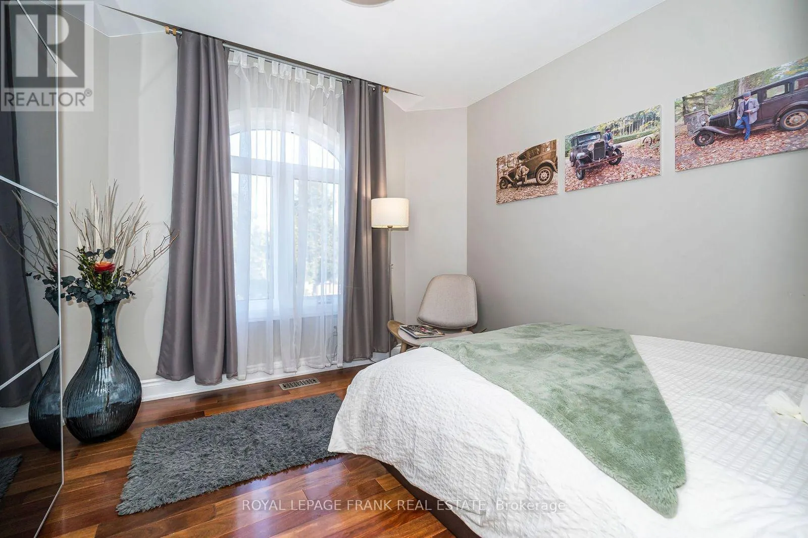 174 THICKET CRESCENT