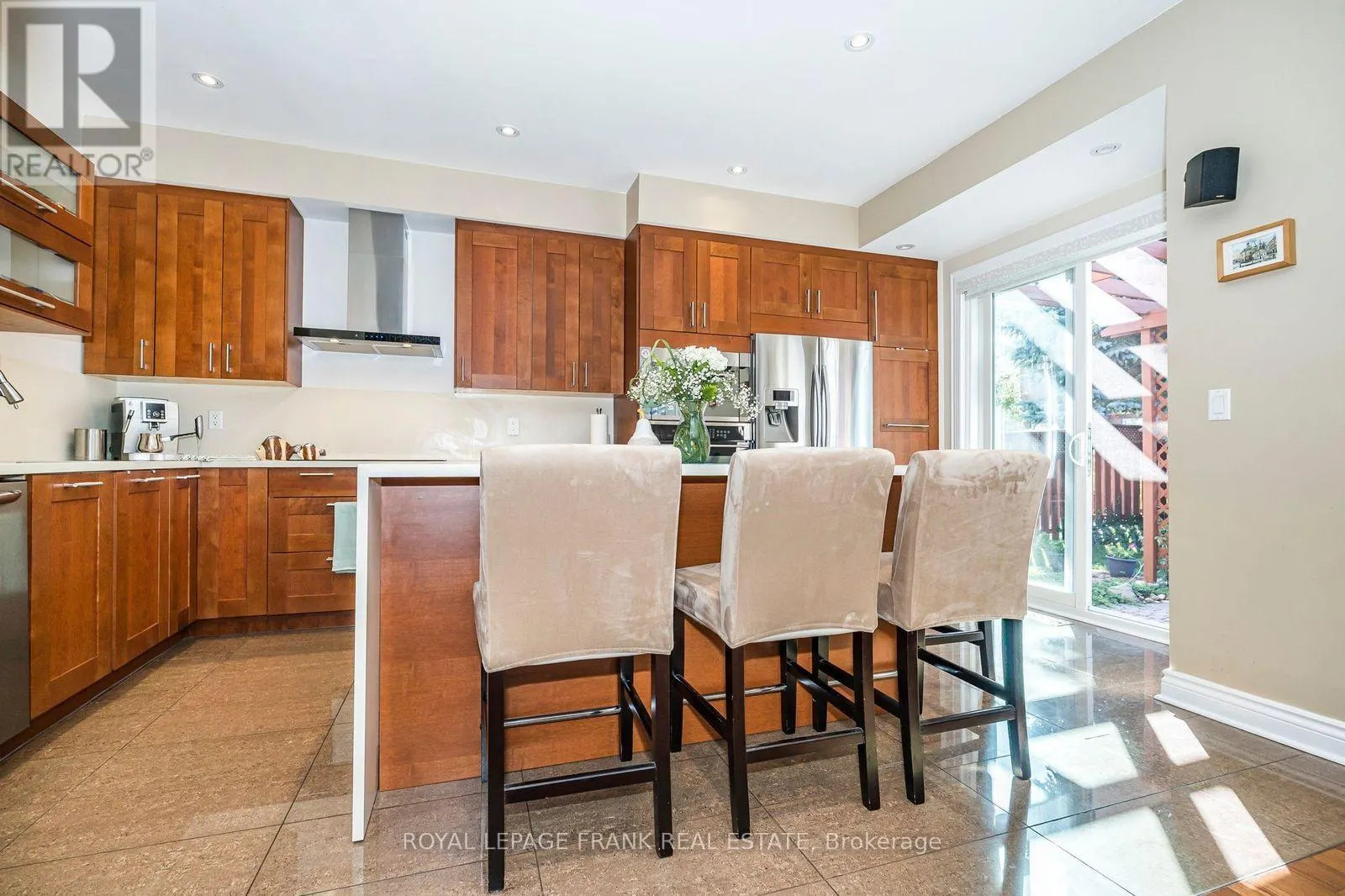 174 THICKET CRESCENT