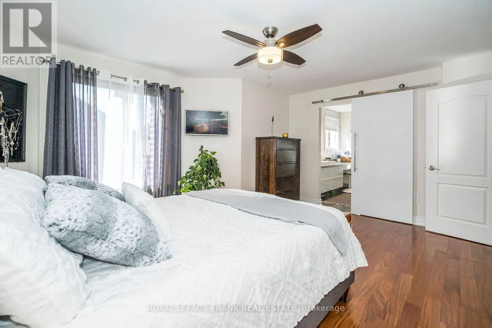 174 THICKET CRESCENT