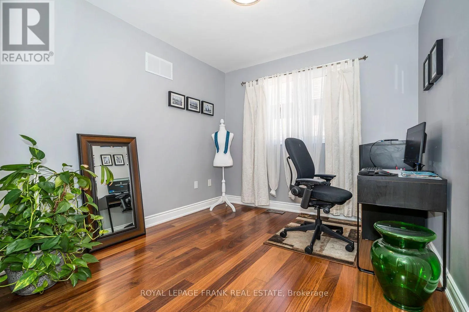 174 THICKET CRESCENT