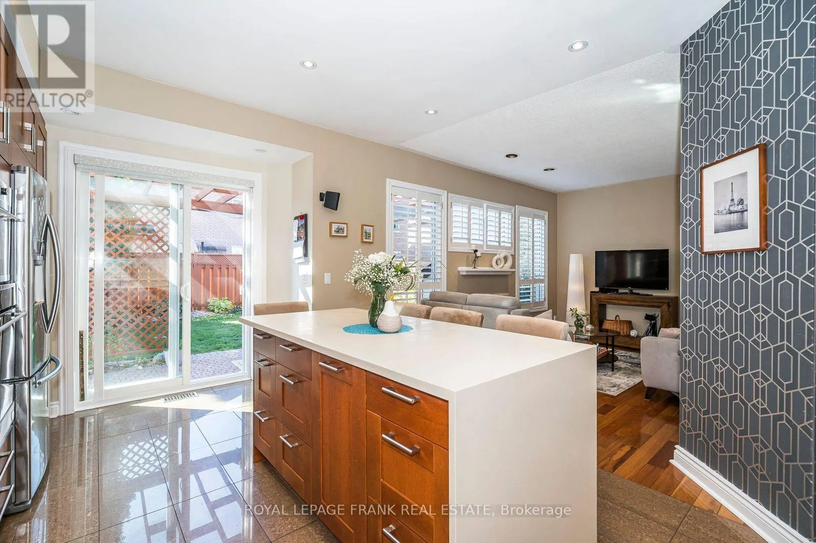 174 THICKET CRESCENT