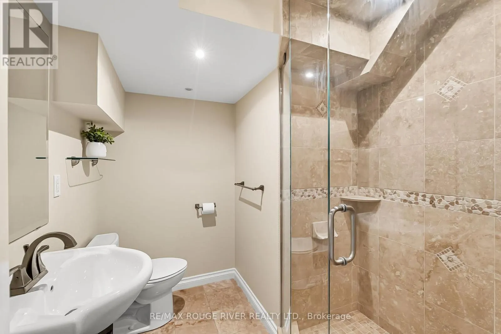 28 WYNDFIELD CRESCENT