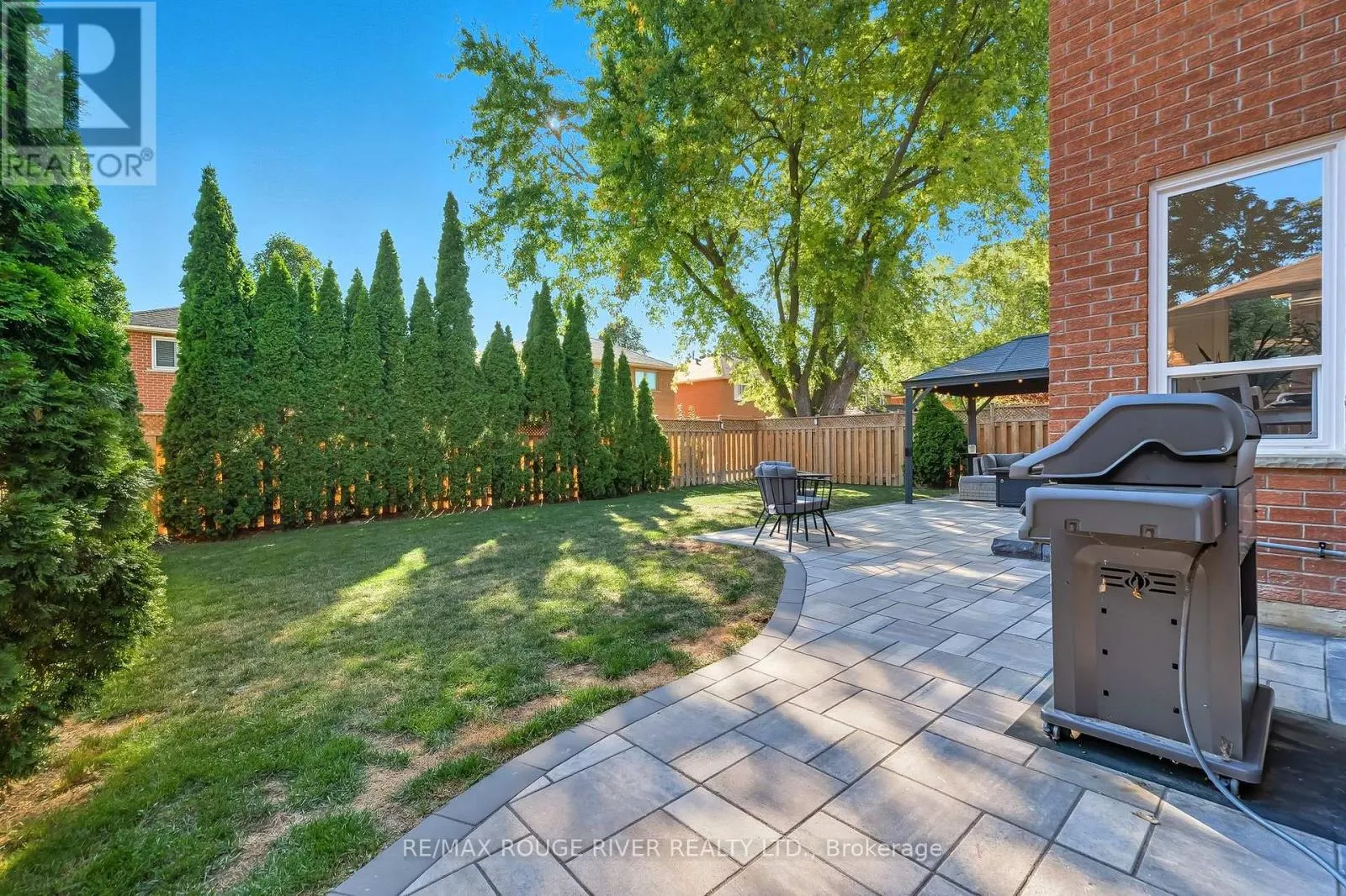 28 WYNDFIELD CRESCENT