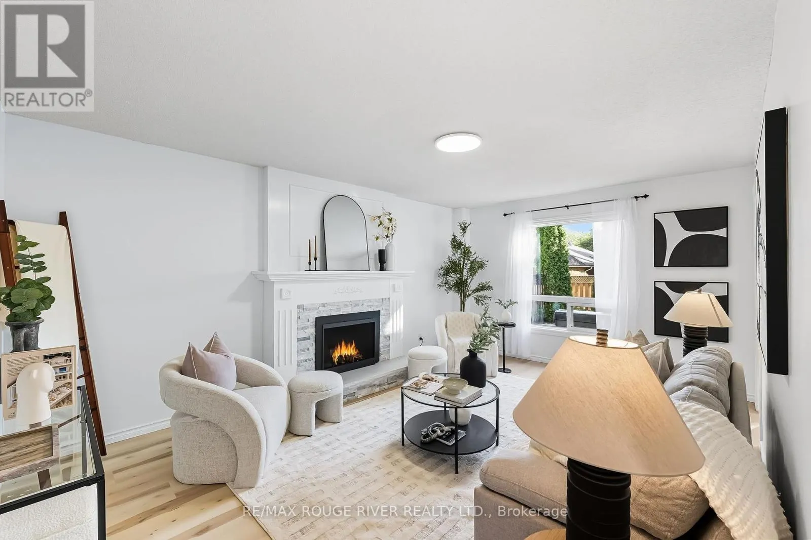 28 WYNDFIELD CRESCENT