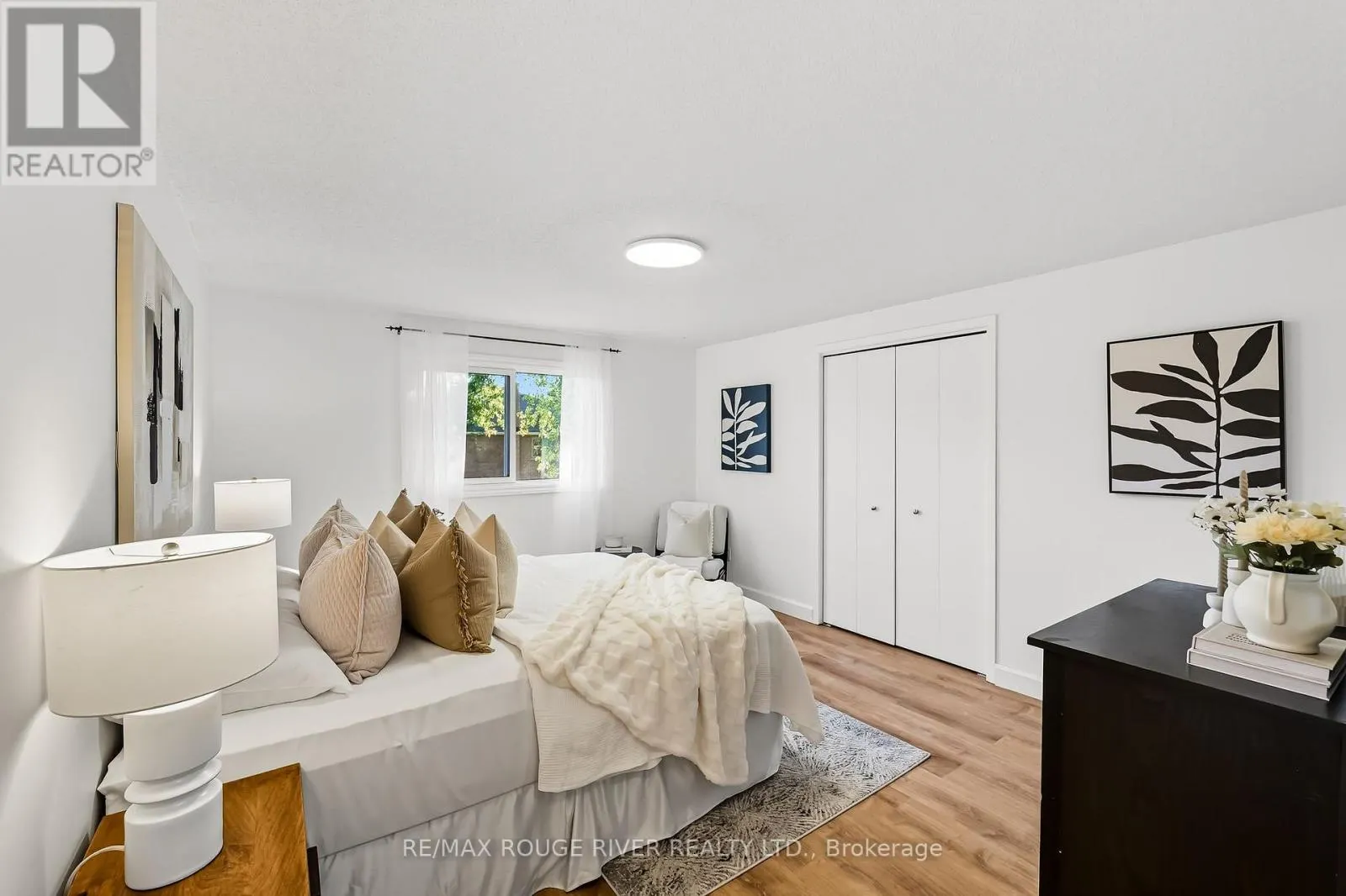 28 WYNDFIELD CRESCENT