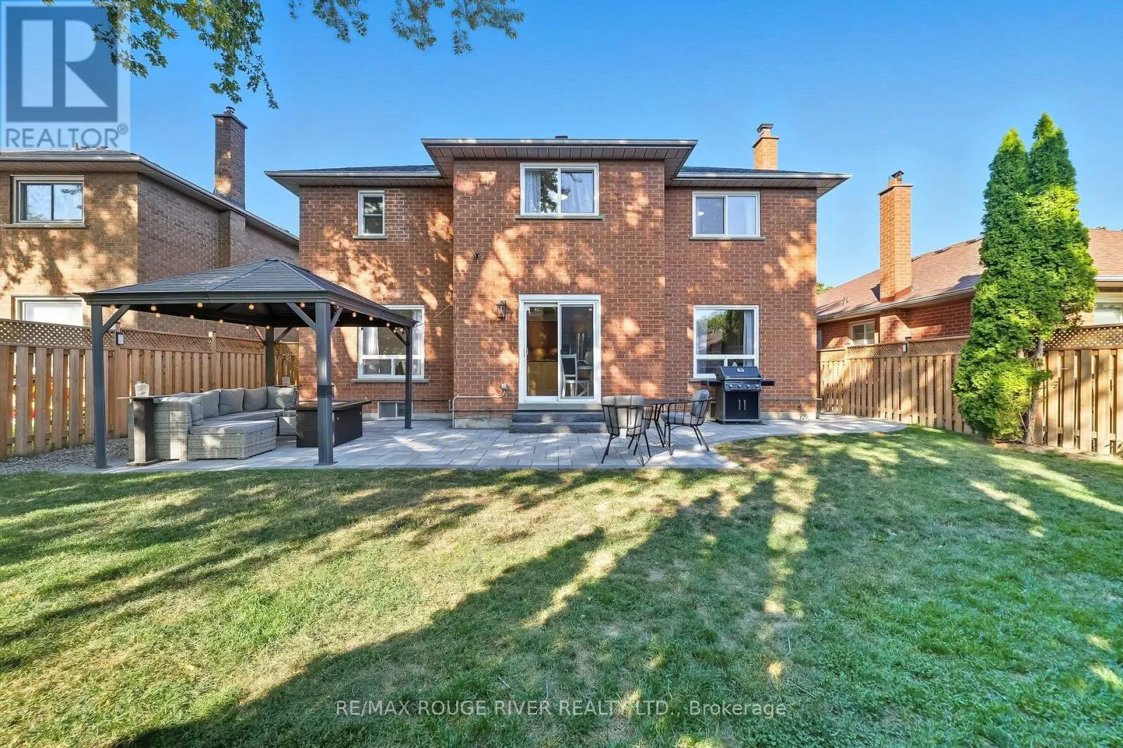28 WYNDFIELD CRESCENT