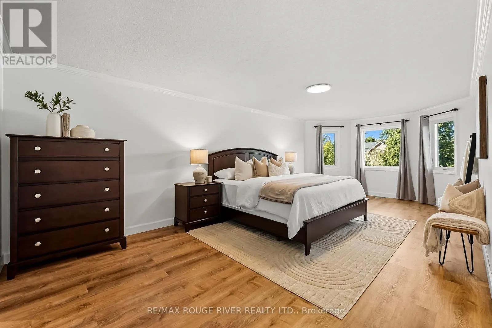 28 WYNDFIELD CRESCENT