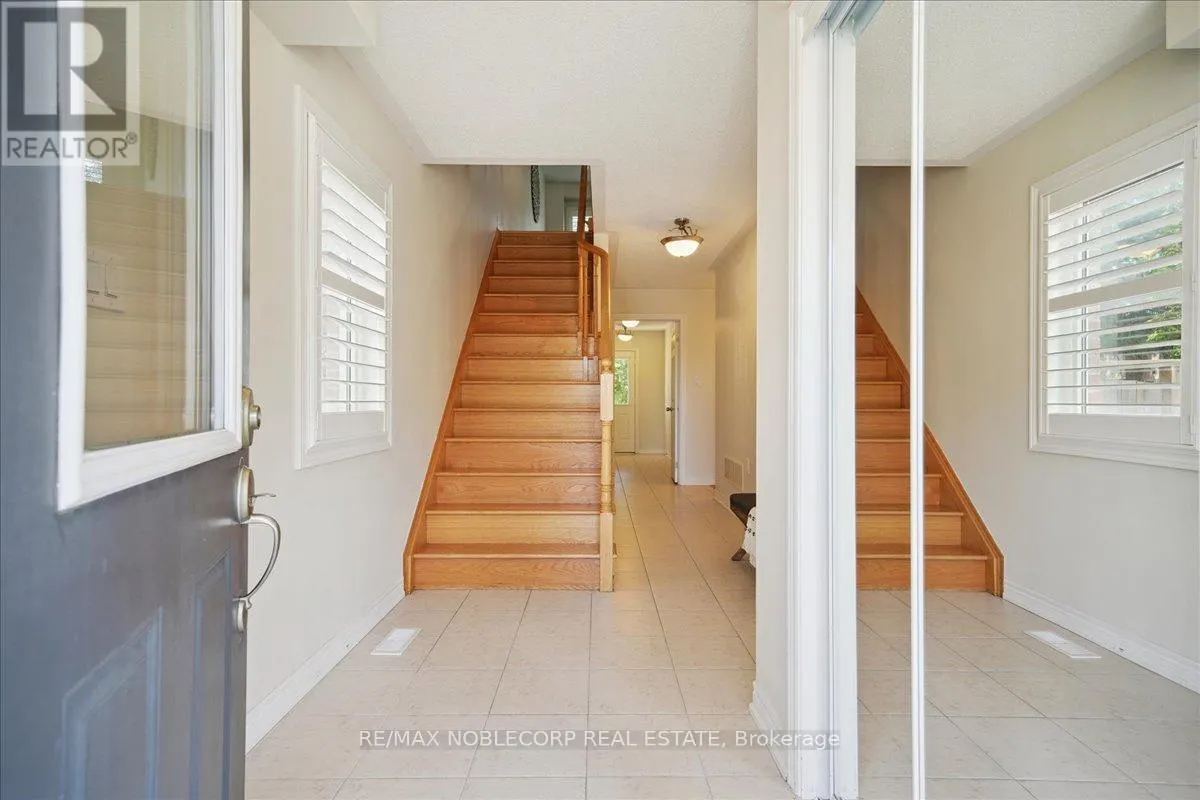 64 PRINGDALE GARDENS CIRCLE