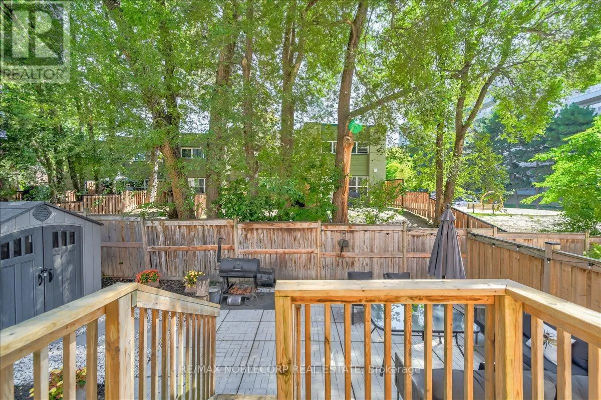 64 PRINGDALE GARDENS CIRCLE