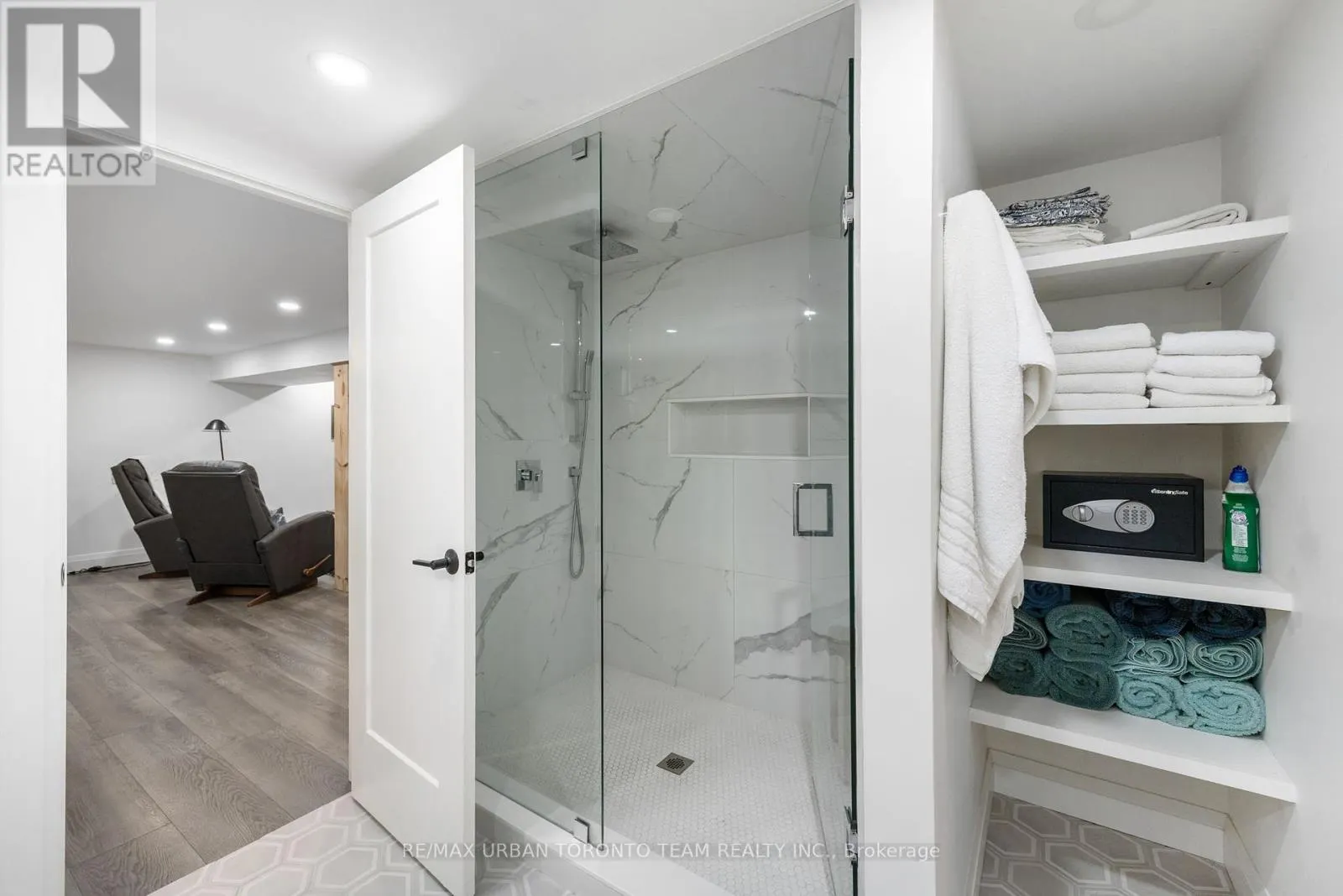 52 EARSWICK DRIVE