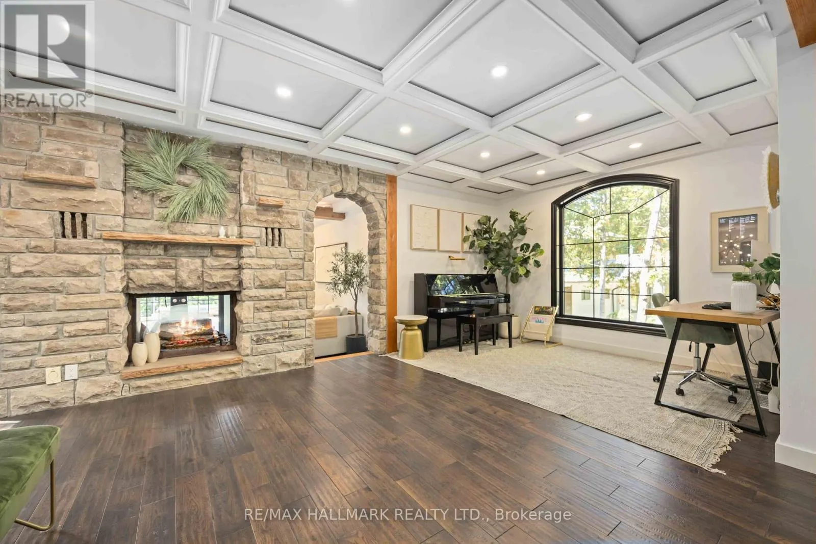386 WOODGRANGE AVENUE