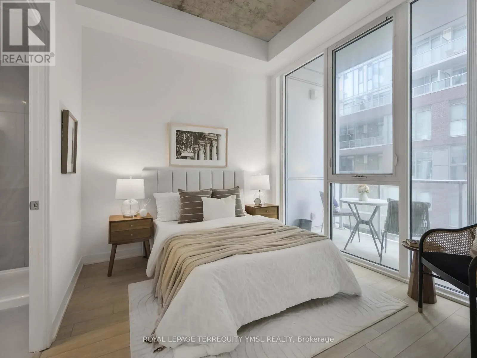501 - 15 BASEBALL PLACE