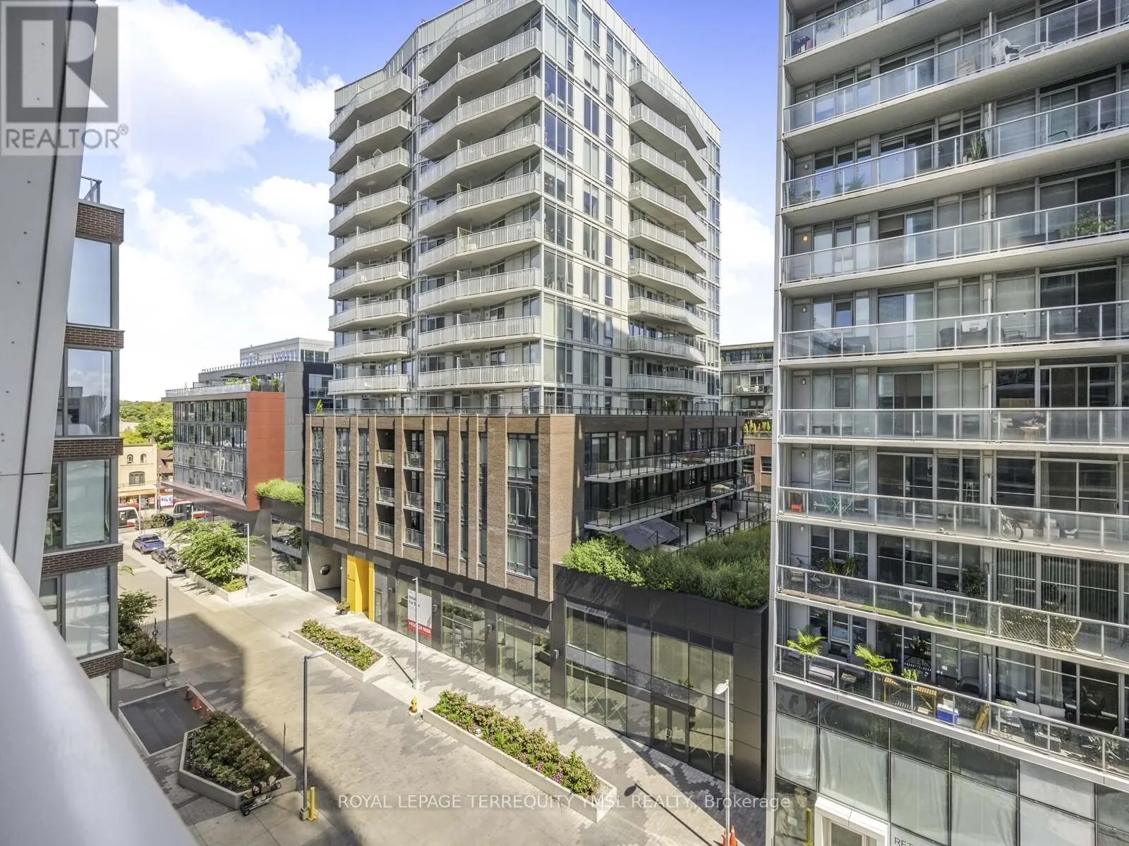 501 - 15 BASEBALL PLACE