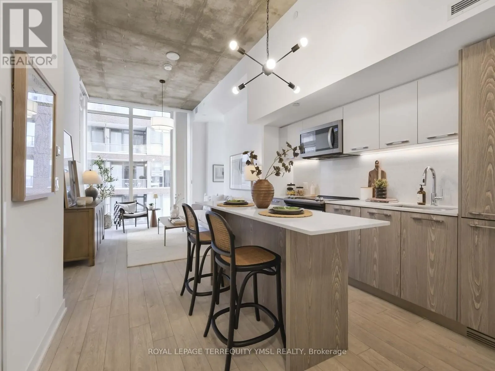 501 - 15 BASEBALL PLACE