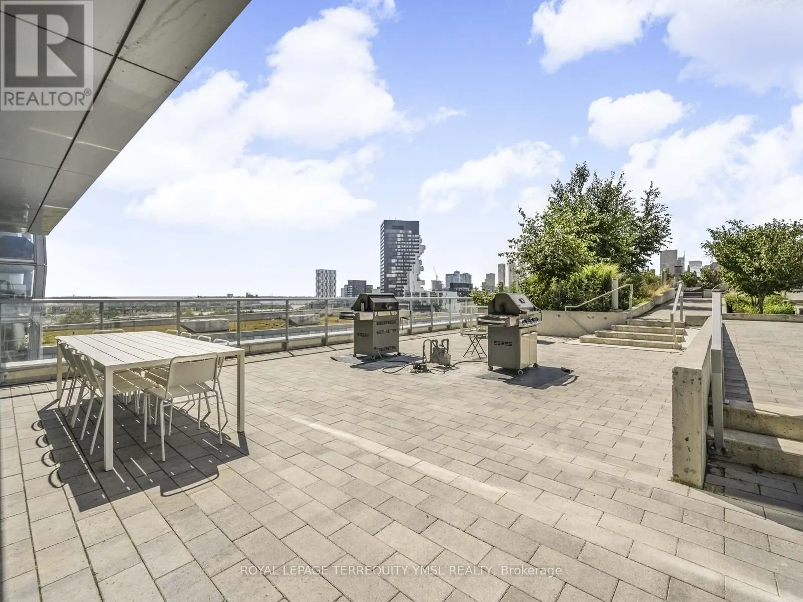 501 - 15 BASEBALL PLACE
