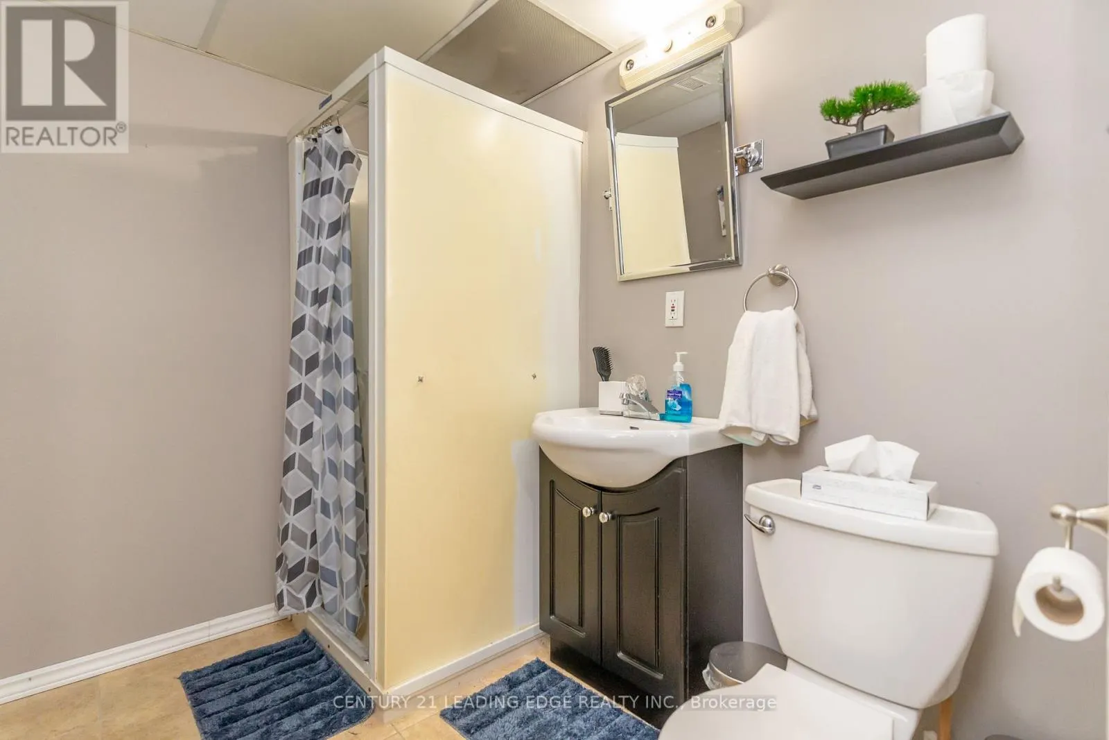 505 LANCELOT CRESCENT