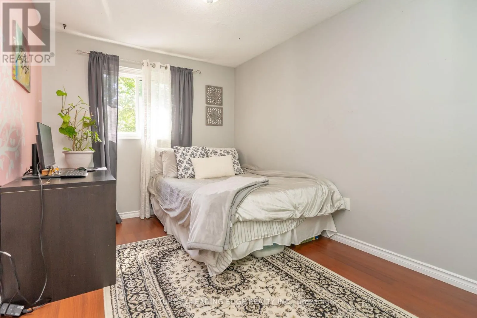 505 LANCELOT CRESCENT