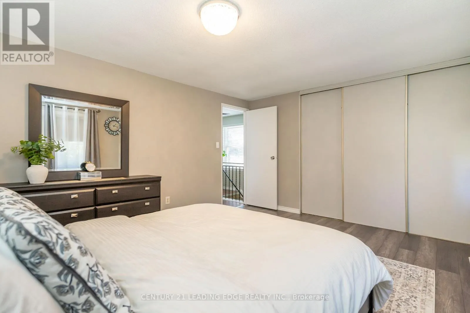 505 LANCELOT CRESCENT
