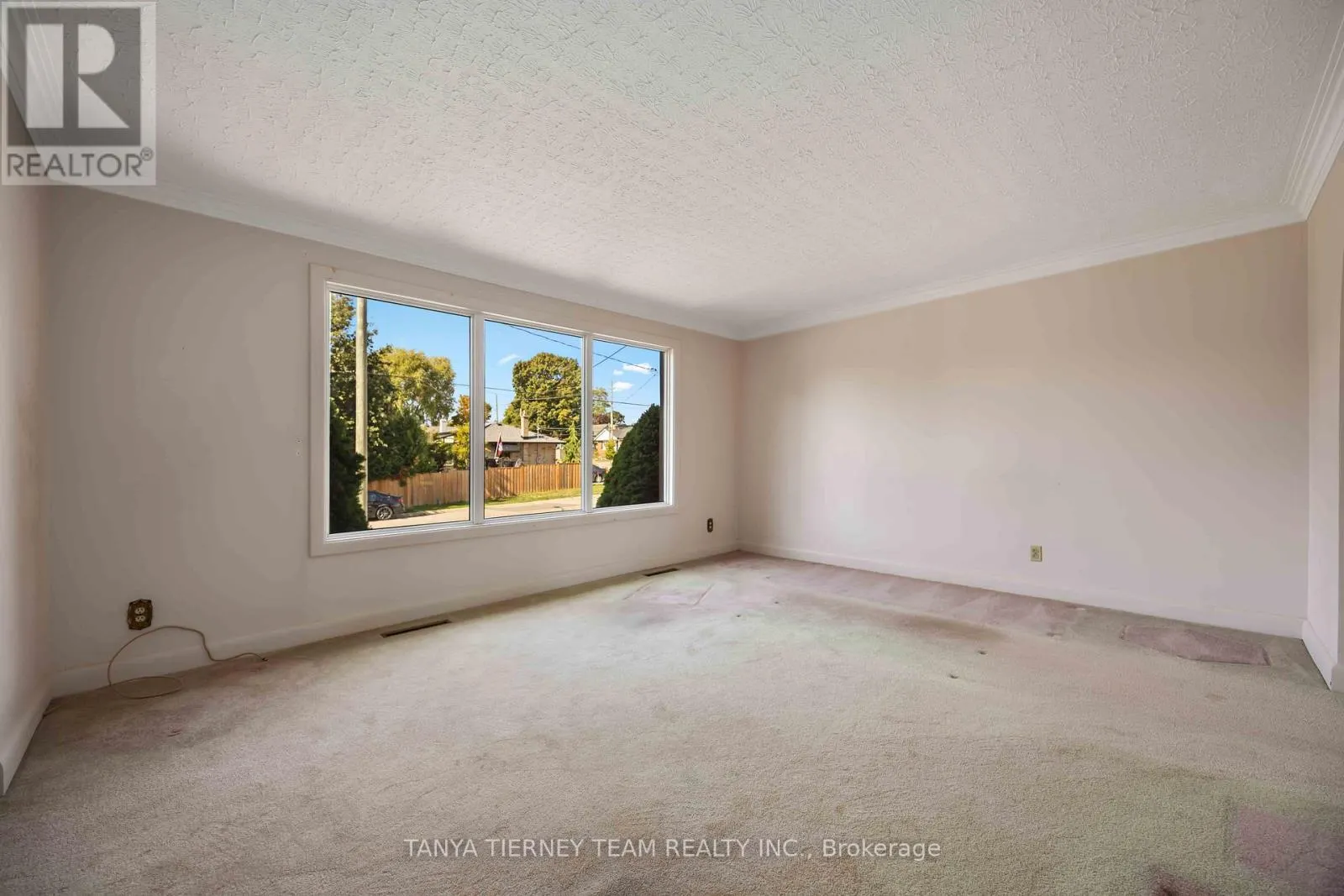 1107 BYRON STREET S