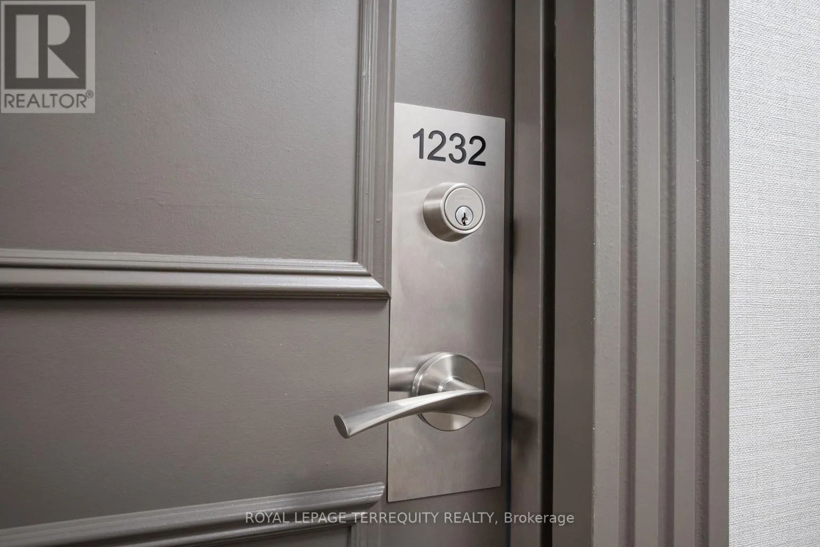 1232 - 125 OMNI DRIVE