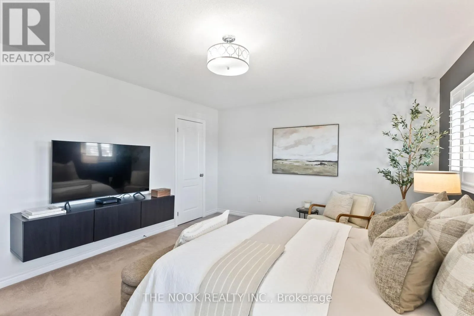207 NORTHGLEN BOULEVARD