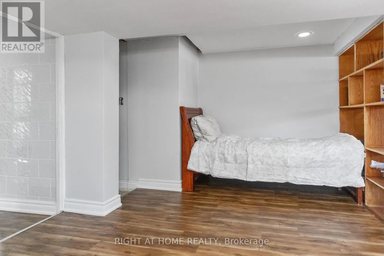 2 EMMELINE CRESCENT