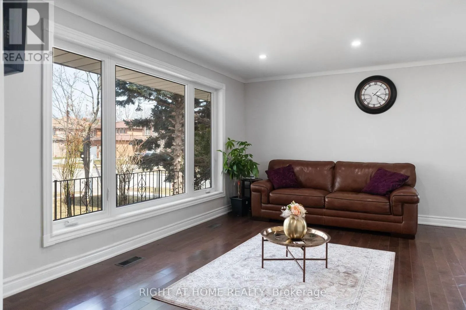 2 EMMELINE CRESCENT