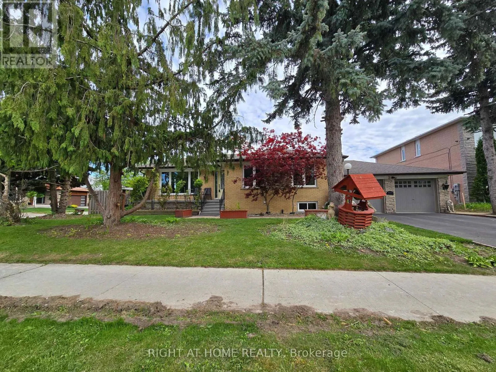 2 EMMELINE CRESCENT