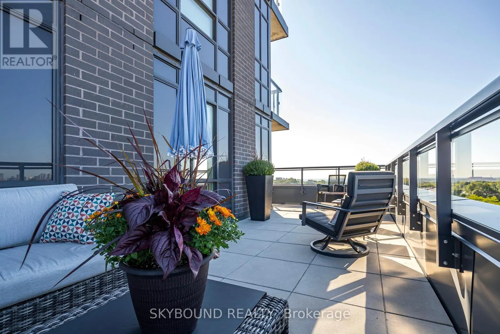 # 703 - 630 GREENWOOD AVENUE
