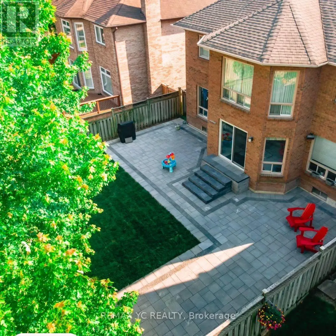 896 DARWIN DRIVE