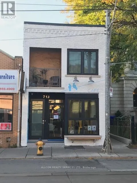 713 GERRARD STREET E