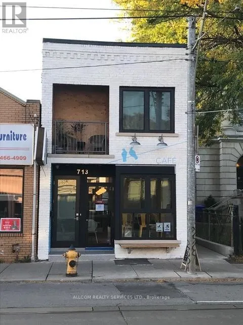 713 GERRARD STREET E