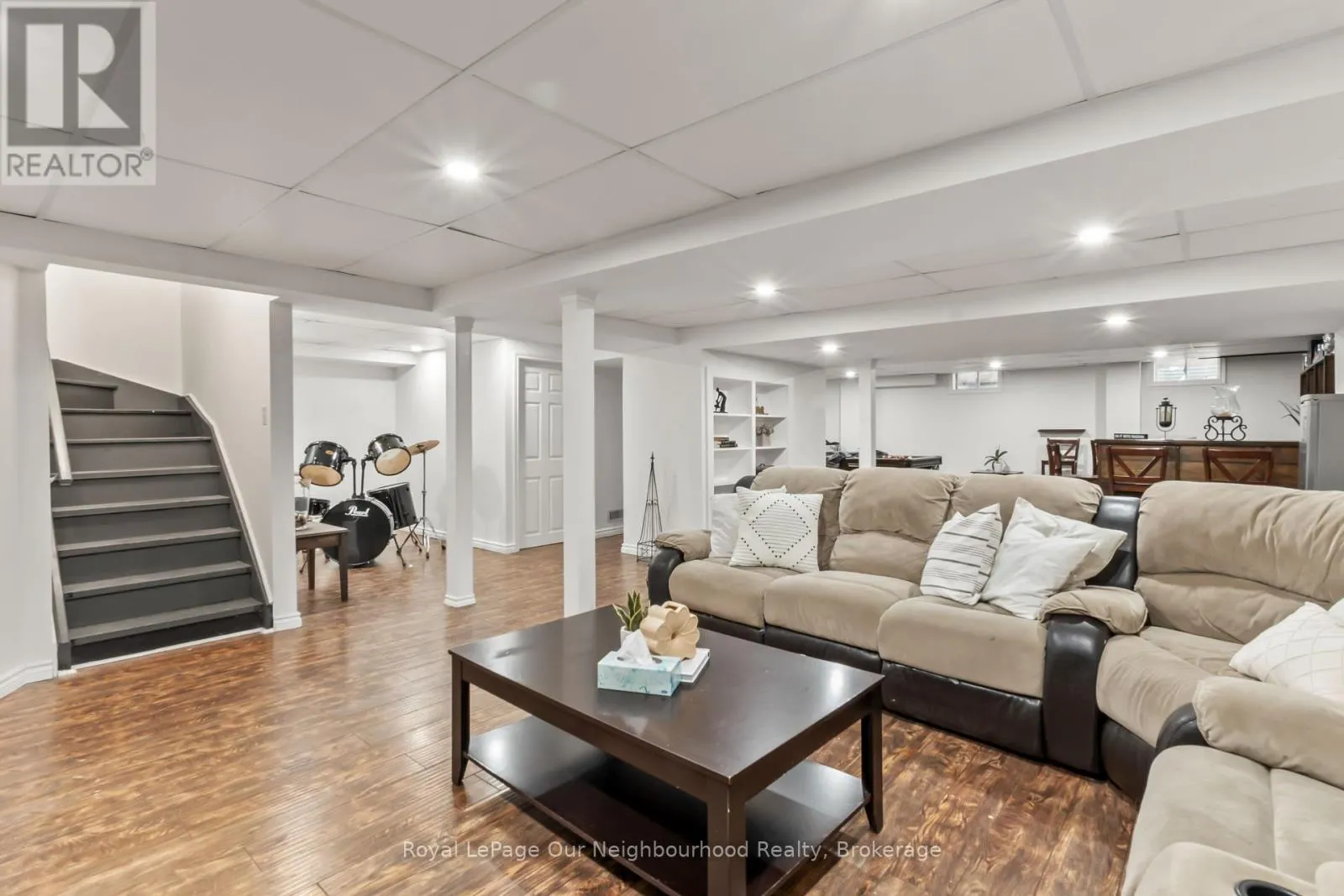 1305 ALDERGROVE DRIVE