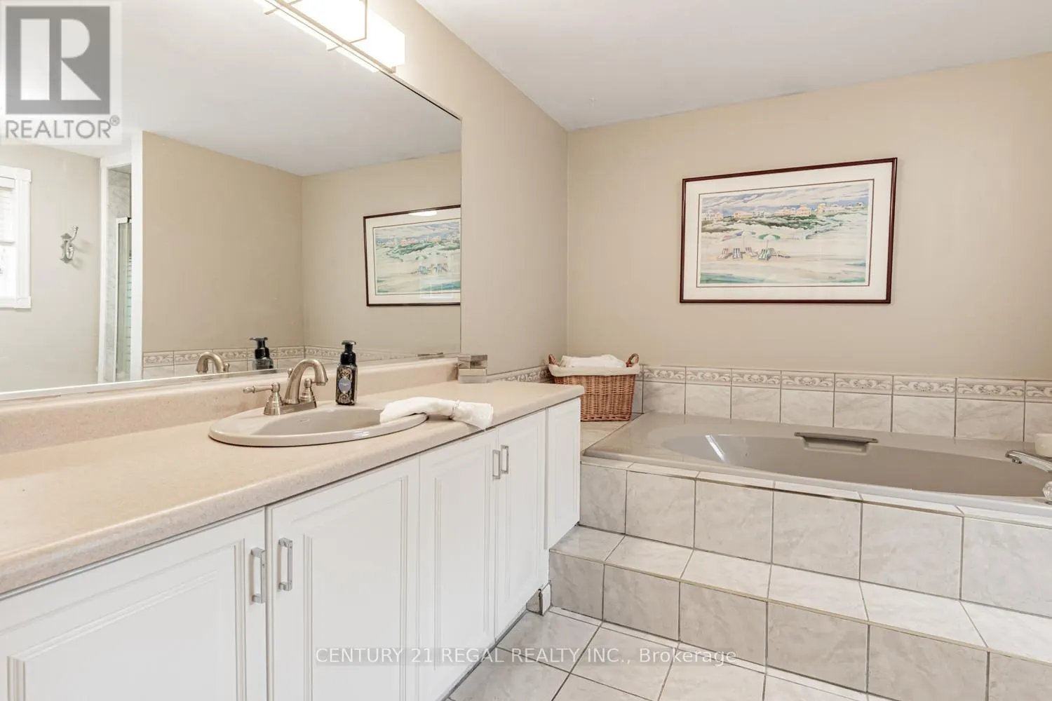 42 MILNER CRESCENT