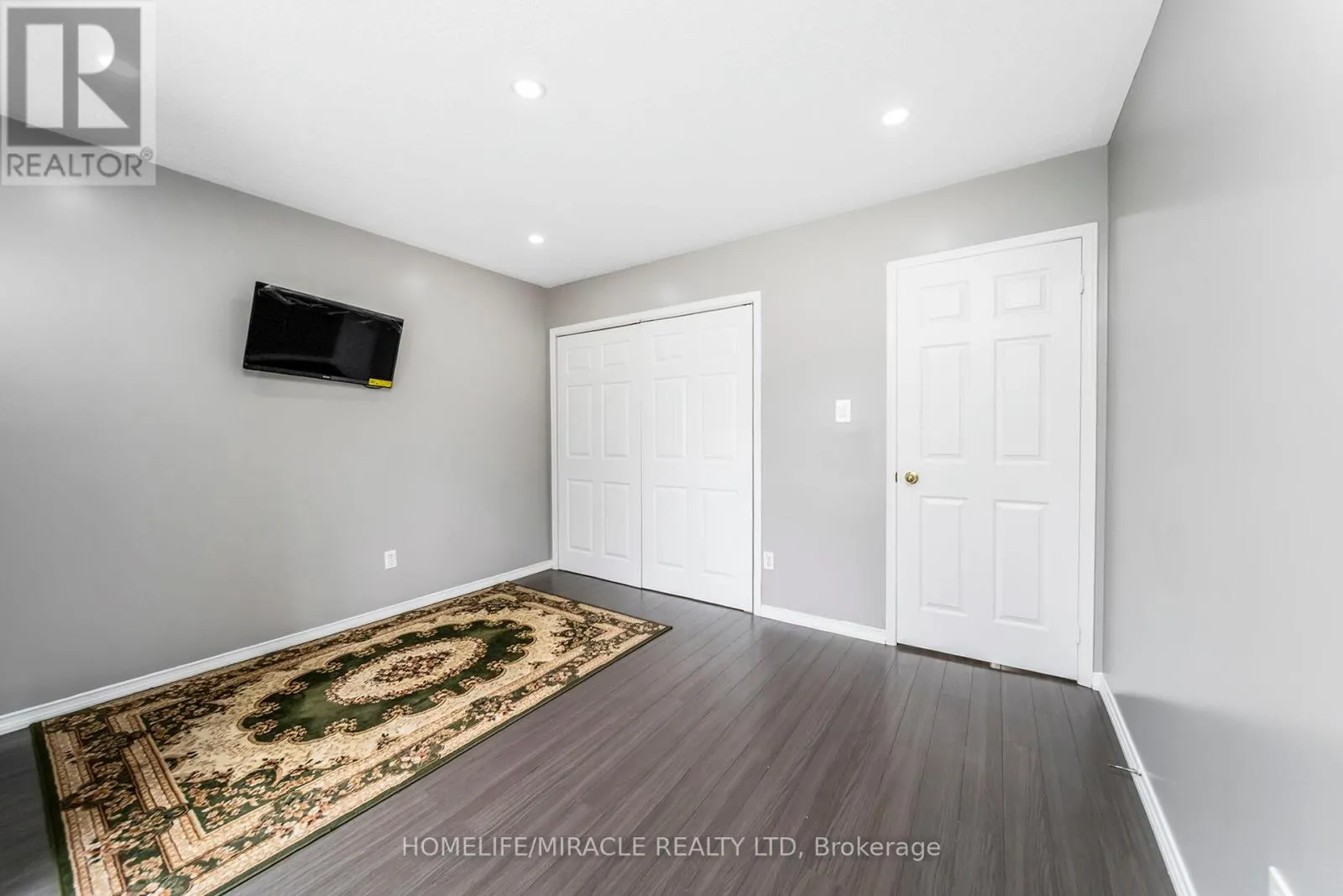 27 - 165 TAPSCOTT ROAD N