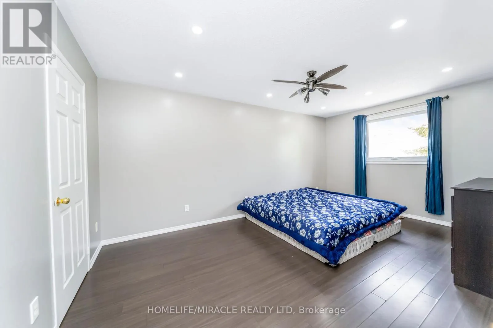 27 - 165 TAPSCOTT ROAD N