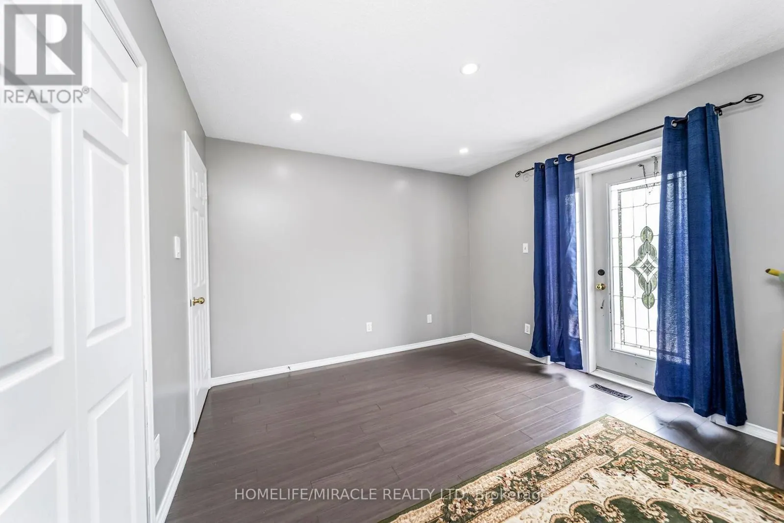 27 - 165 TAPSCOTT ROAD N