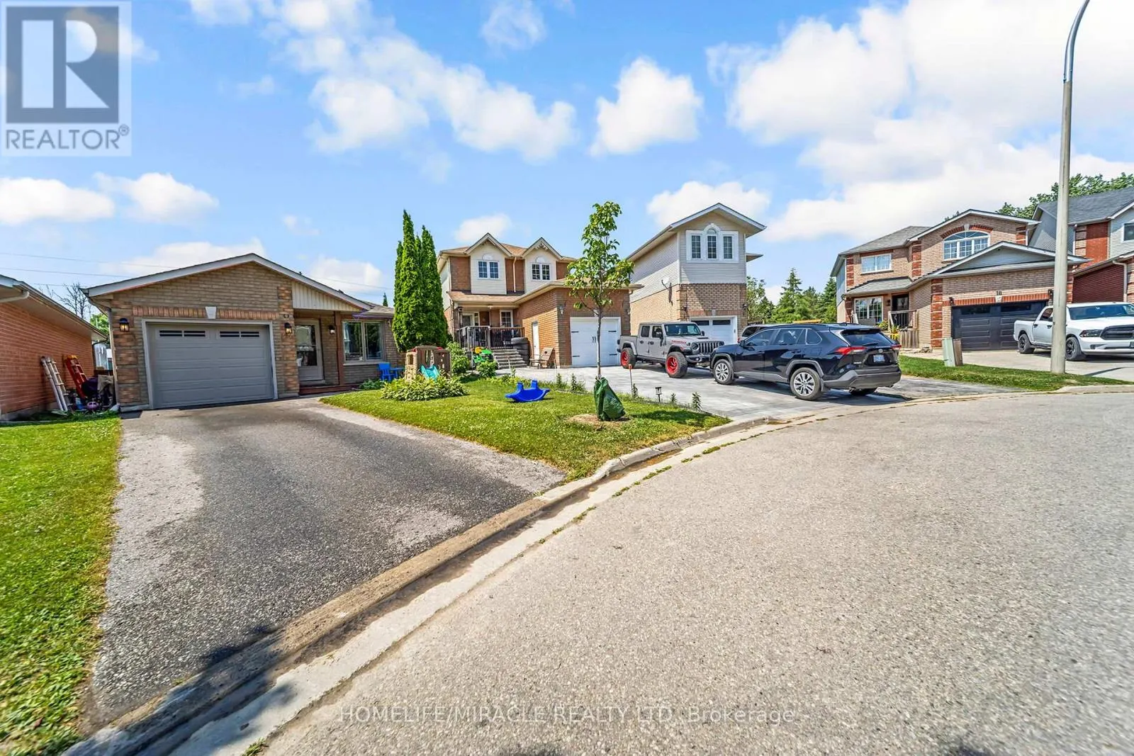 27 - 165 TAPSCOTT ROAD N